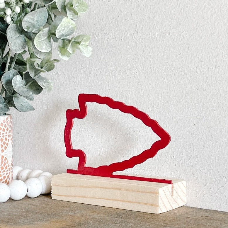 Small Arrowhead Outline on Wood Stand