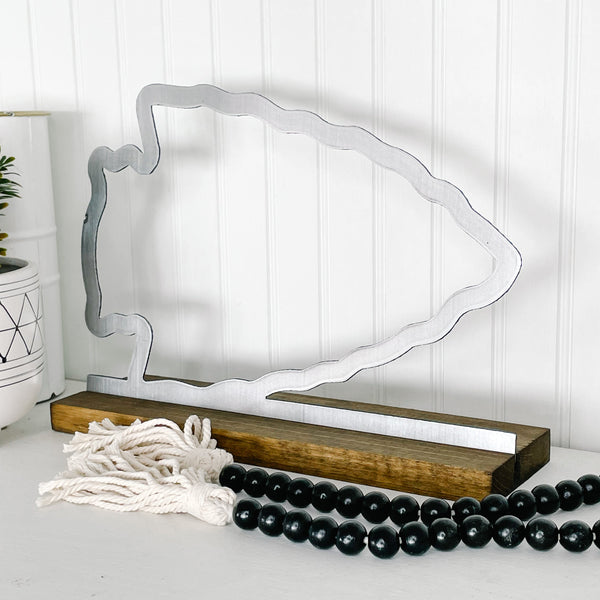 metal kc shelf decor