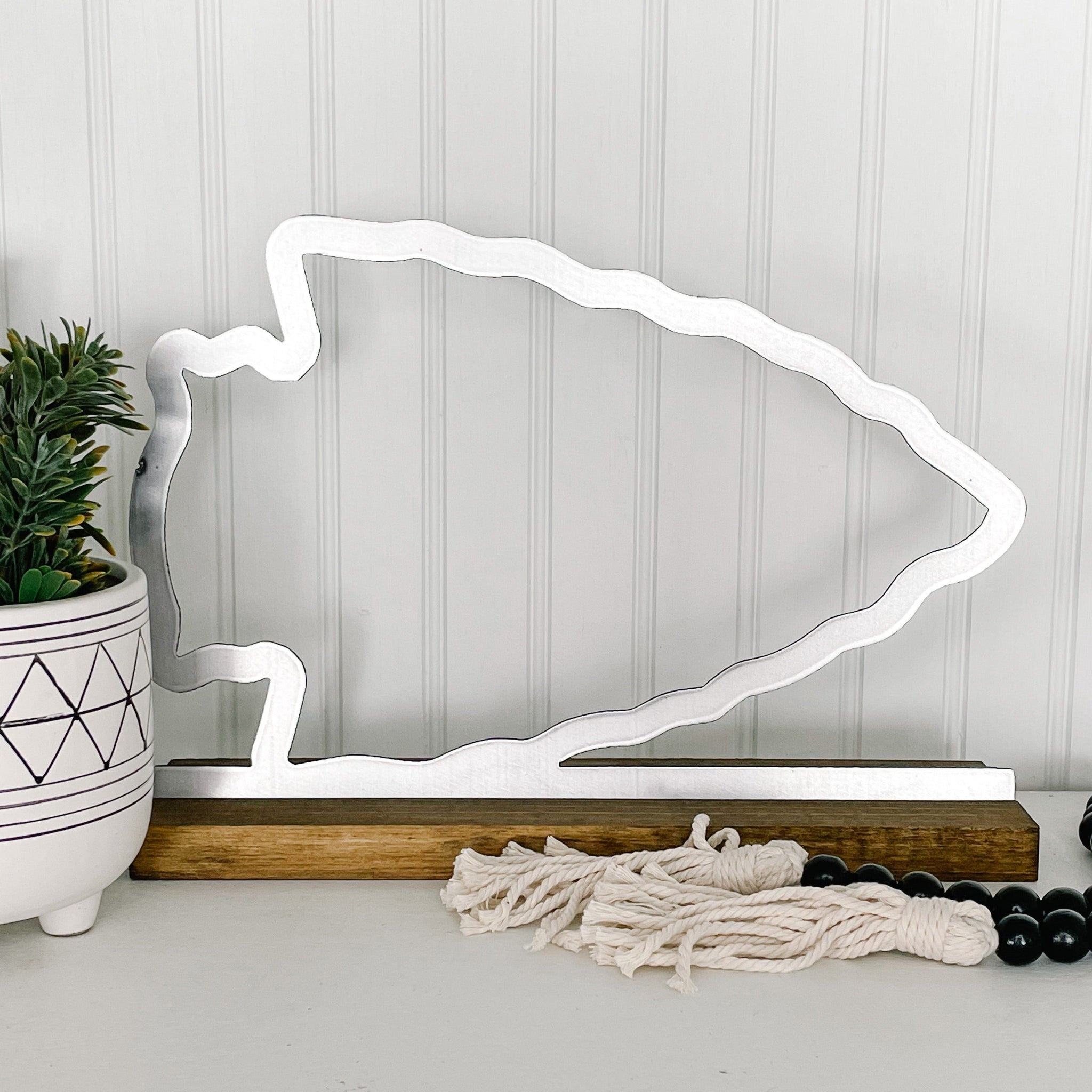 metal kc shelf decor